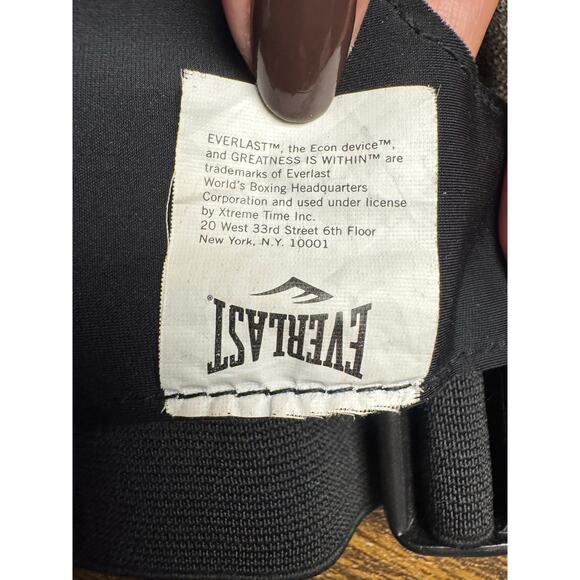 Everlast Black Running Travel Gym Concert Active Small Lightweight Belt Bag - Picture 5 of 5